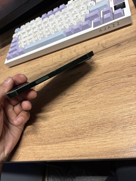 Iphone 13 128gb в хорошем состоянии