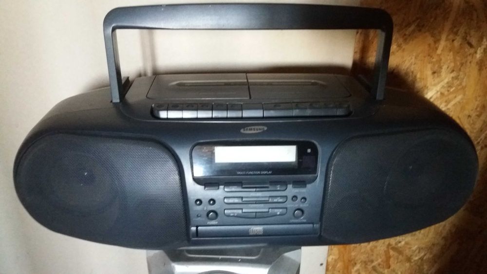 Dublu radio , casetofon cu cd - Samsung , Model RCD-1600.