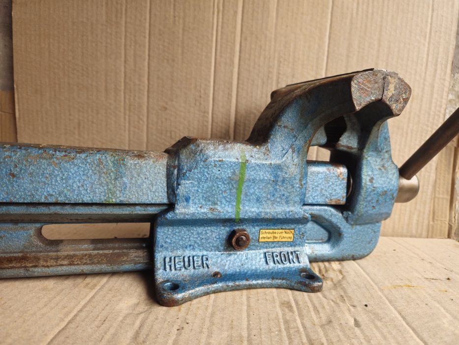 Menghină Heuer Front 135mm profesională