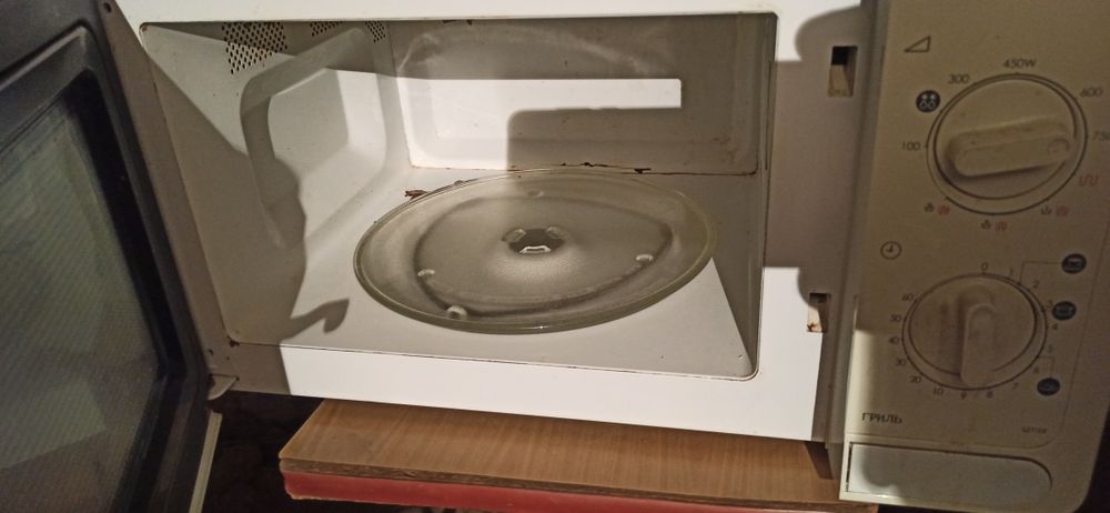 Продам микроволновую печь.
