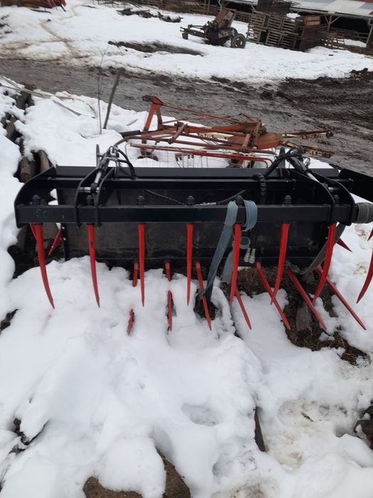 De vânzare balotieră și cupă crocodil