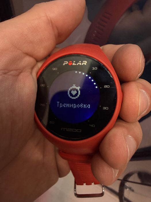 Спортивные часы Polar M200