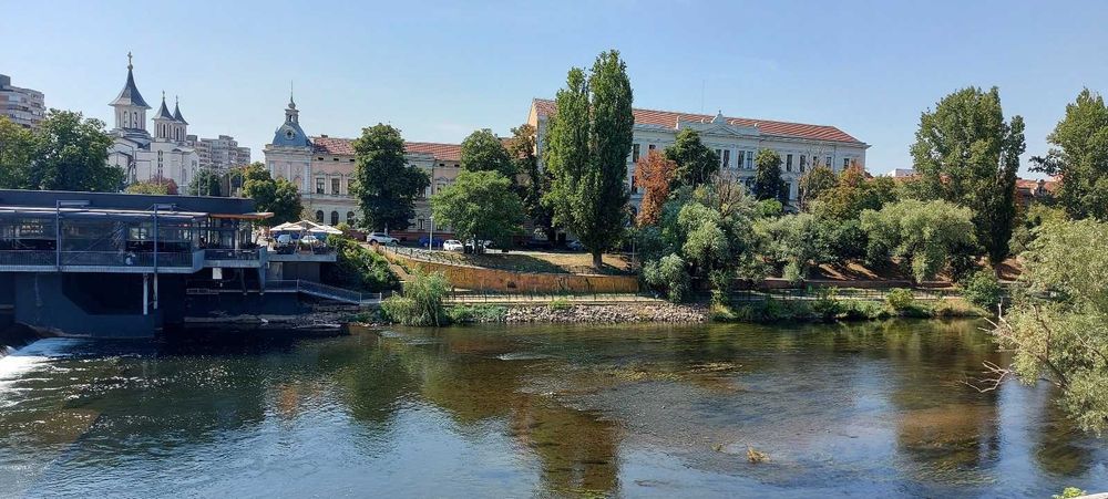2 camere lângă Crinul Alb