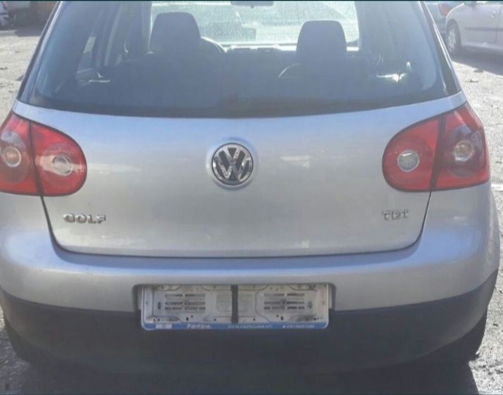 Dezmembrez vw golf 5