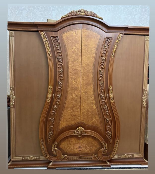 Шкафу в подарок комод