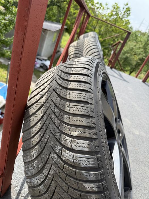 Алуминиеви джанти със зимни гуми 225/45/18 5х112 66.6 ЕТ45 7,5J