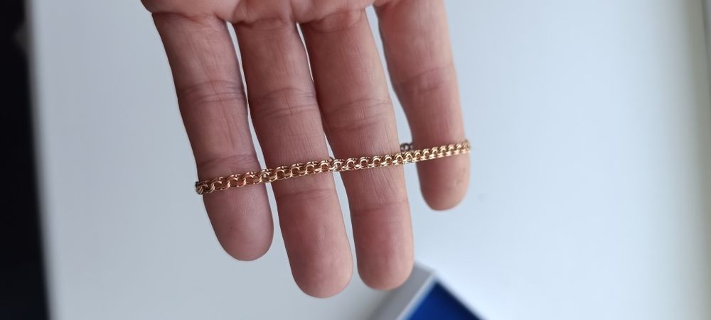 Продам золото  585 пробы.