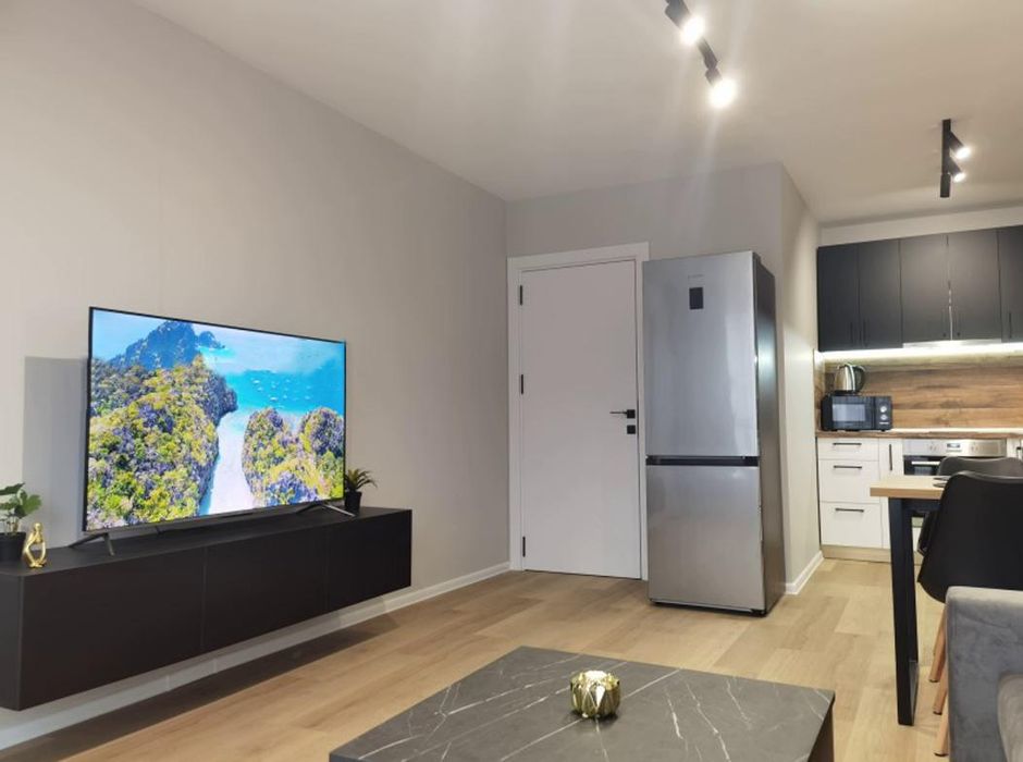 Дава се под наем Двустаен апартамент в Пловдив, Южен - 67 кв.м за 510 € - Снимка #1