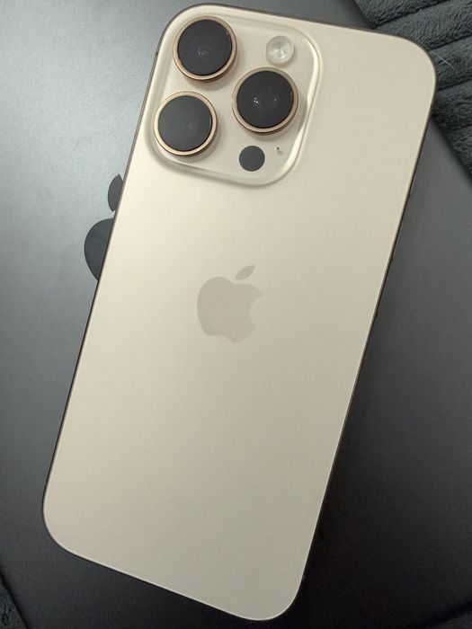 Iphone 16 pro desert titanium