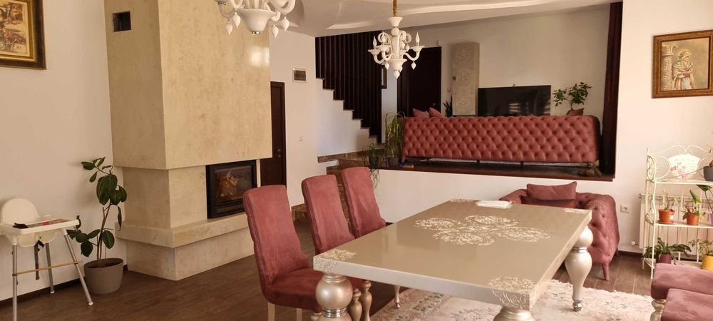 1829-Продава се двуетажна луксозна къща в кв. "Варош"