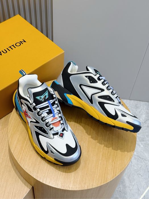 Adidasi Louis Vuitton , calitate premium , pe comanda , noi , 42