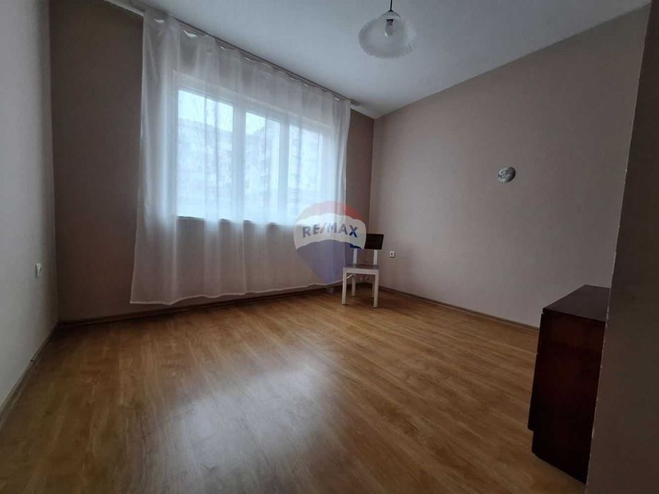 Дава се под наем Четиристаен апартамент в Варна, Център - 98 кв.м за 508.47 € - Снимка #9