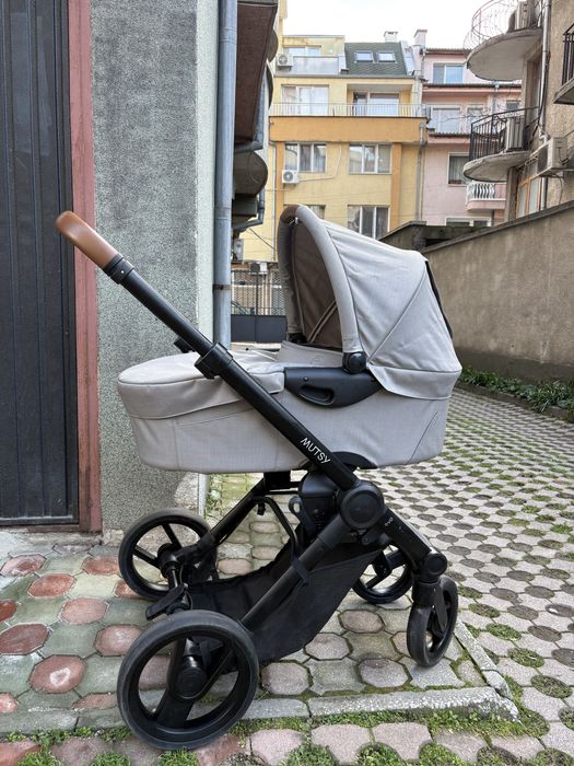 Mutsy Evo 2в1 + всички аксесоари – отлична, запазена