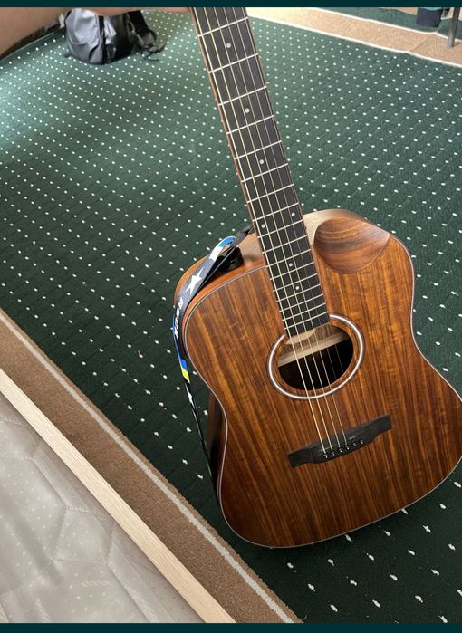 SQOE - original electro-acoustic guitar