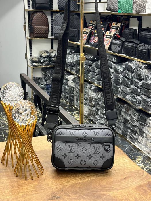Мъжка чанта / Мъжки чанти Louis Vuitton