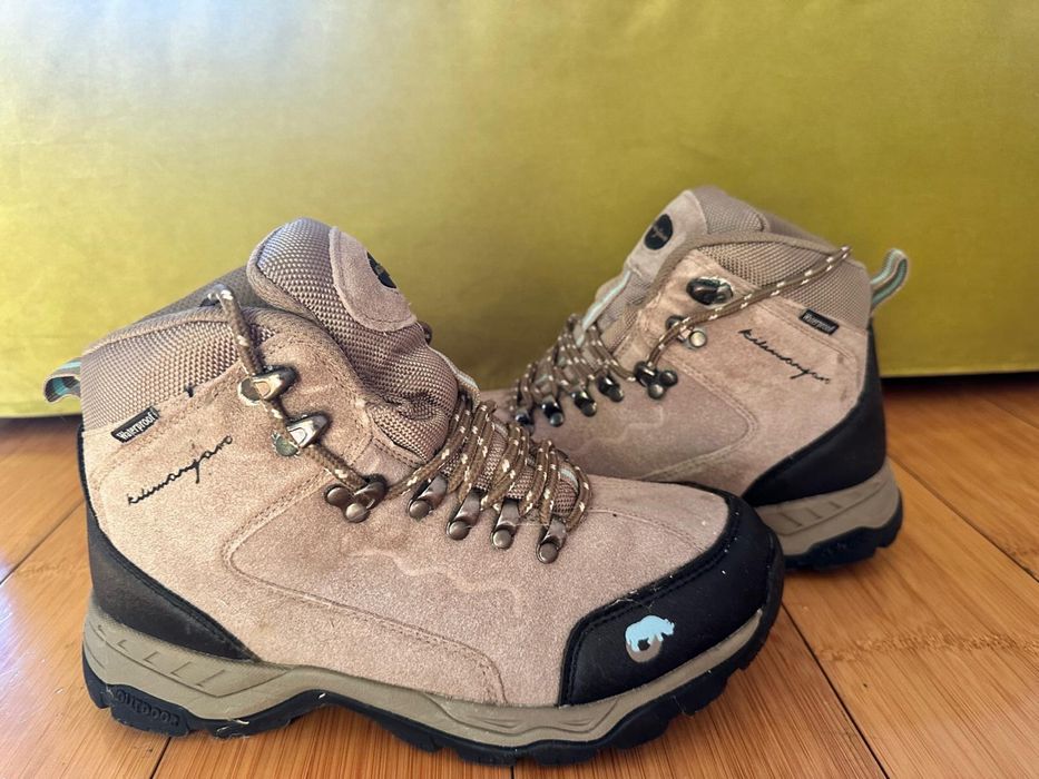 Bocanci Kilimanjaro femei