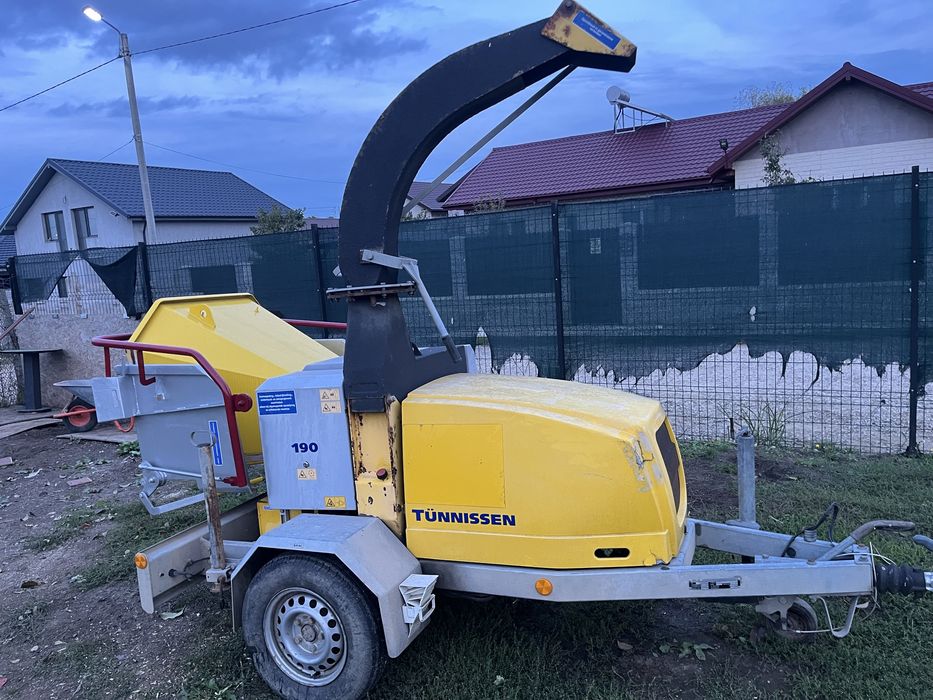 Închitiez Tocător, crengi vegetație