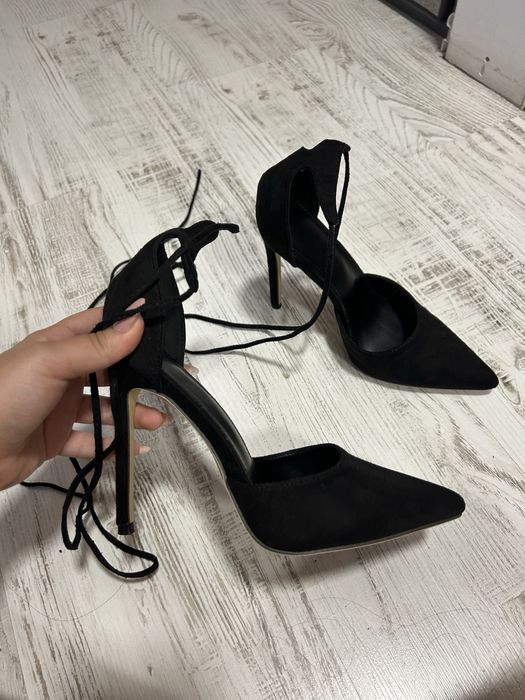 Чисто нови елегантни токчета!