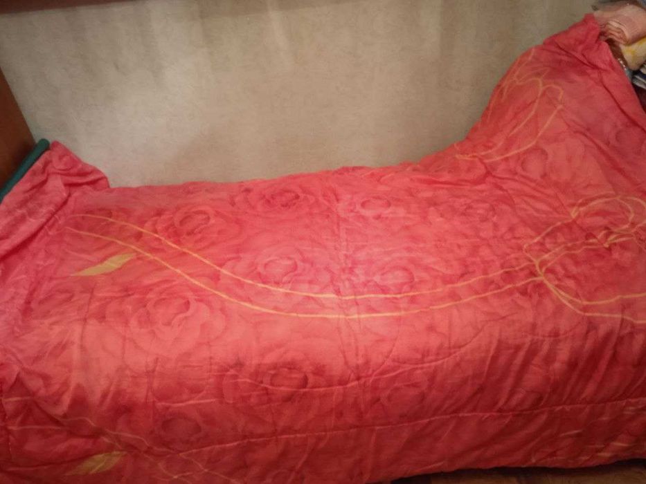 Одеяло в хорошем состоянии  1000 т