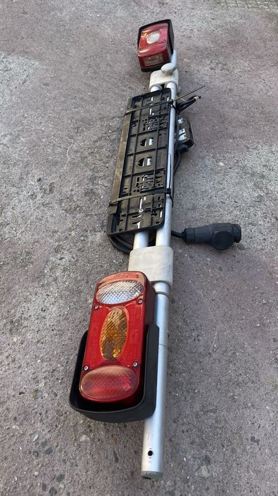 Светлини с основа за ремарке или багажник за велосипеди