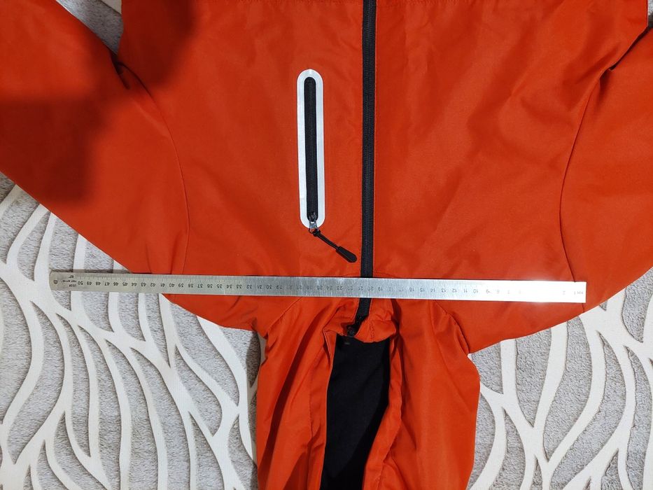 Продам детскую куртку для мальчика