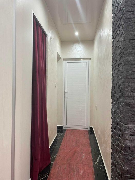 Продава се Многостаен апартамент в Асеновград - 280 кв.м за 450 €/кв.м - Снимка #4