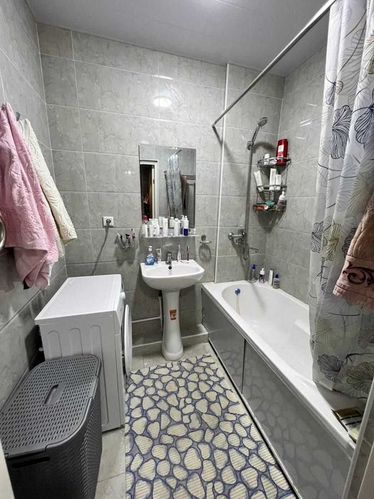 Продаю 3-х комнатную квартиру в центре! ЖК "Green park" с арендатором!