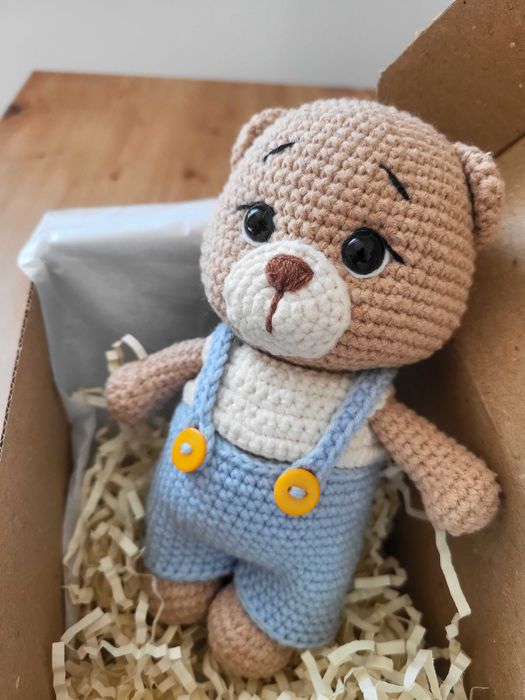 Ursuleț croșetat manual – 16 cm de pură duioșie