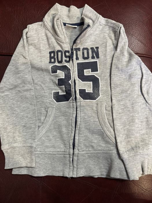 Подарявам детски и бебешки дрехи