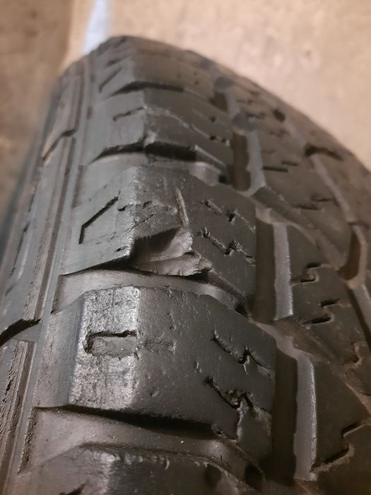 235/85R16 AT гуми за офроуд