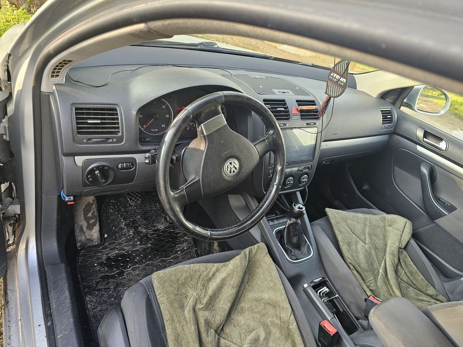 Masina wv golf 5