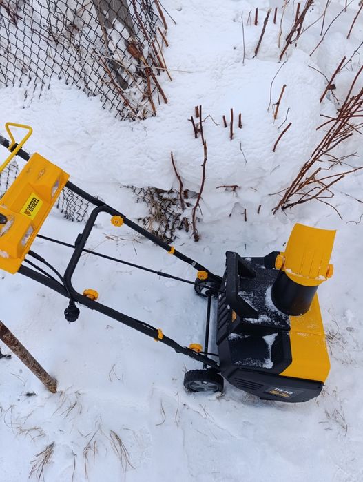 Снегоуборочная машина