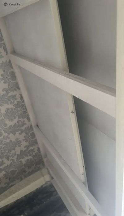 Стол гостинный  прочный