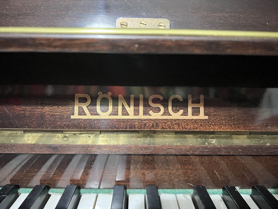 Продаётся немецское Пианино фирмы RÖNISCH