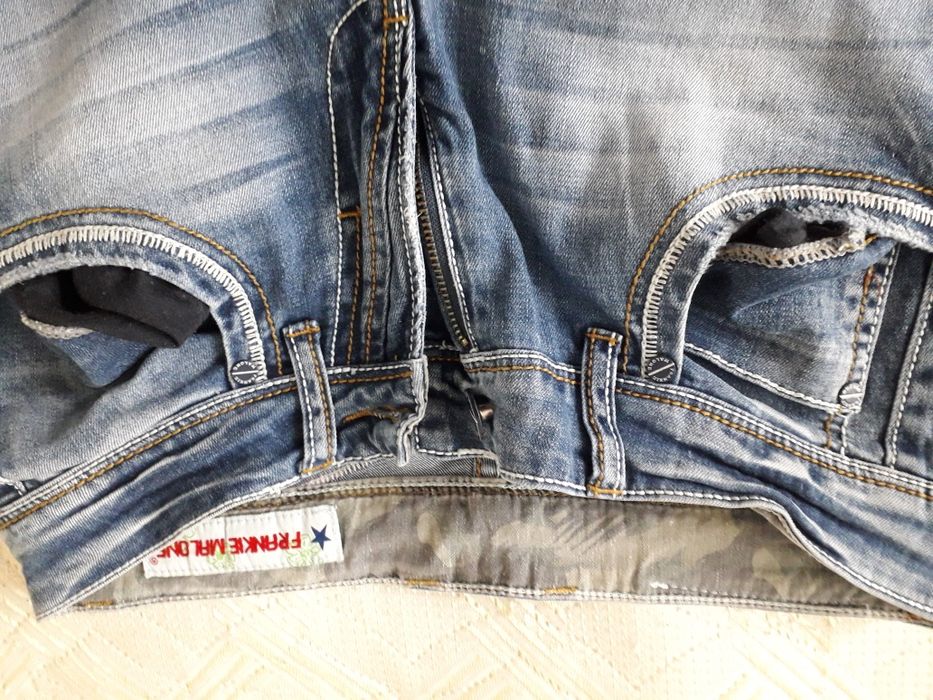 З чифта дамски дънки