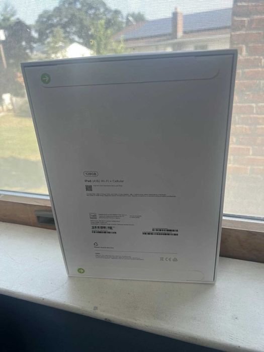 APPLE iPad 11" (A16), 128GB, Cellular, Silver