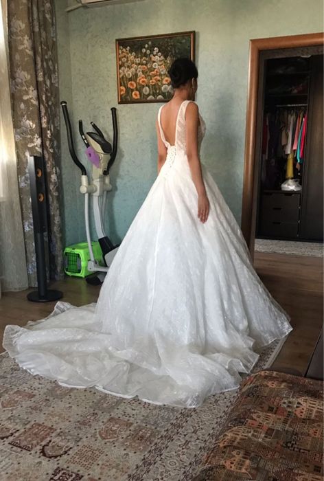 Продам свадебное белое платье