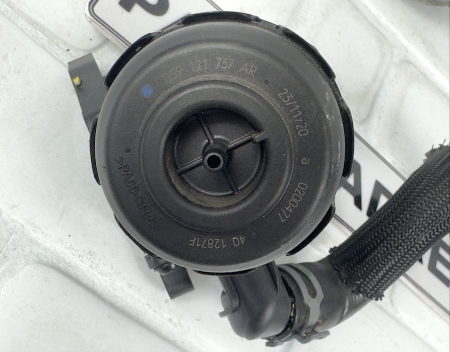 Клапан AUDI 059121737AR 059121131S