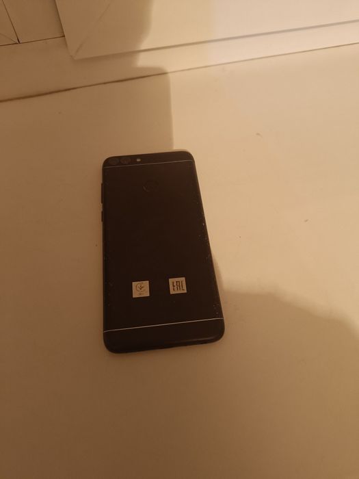 Продам смартфон Huawei