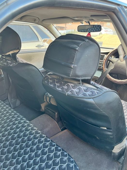 продаю автомобиль тайета мак2