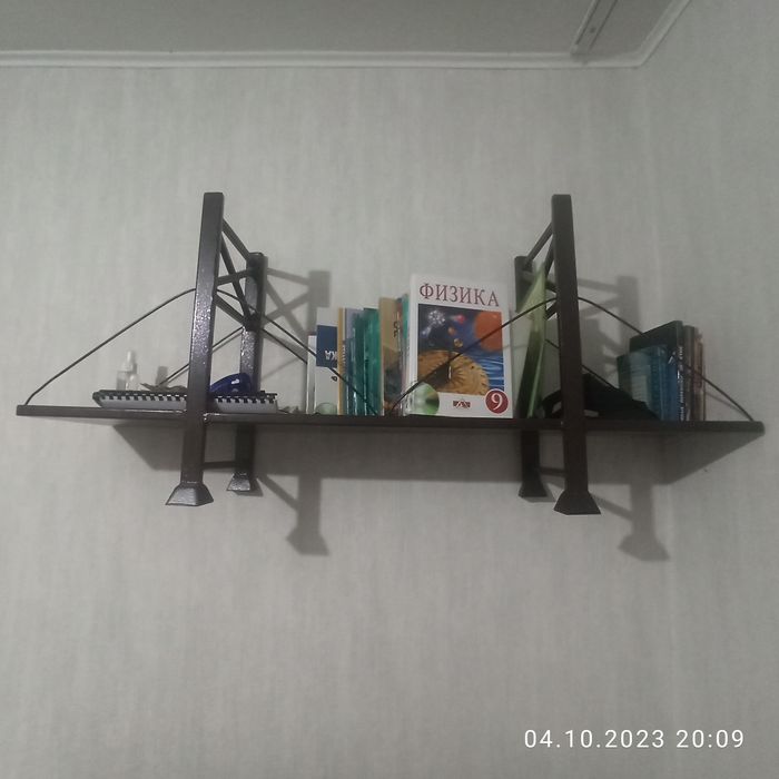 Продам полку металлическую