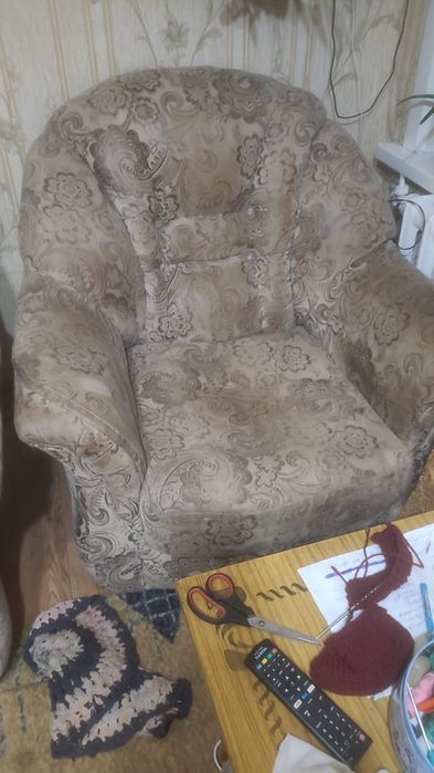 Продам диван и кресло