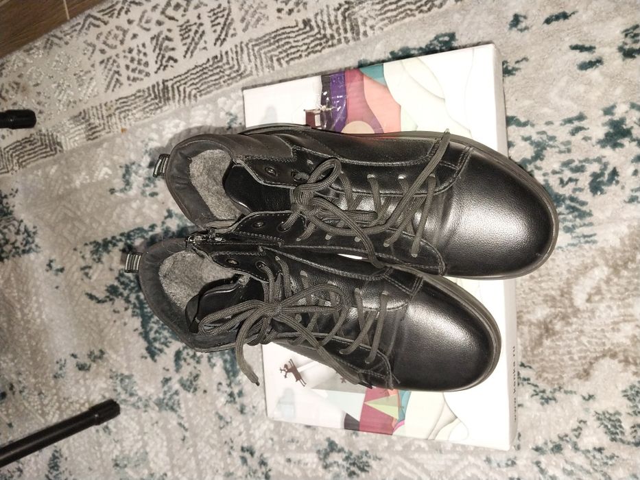 Утепленные ботинки для мальчика 38р