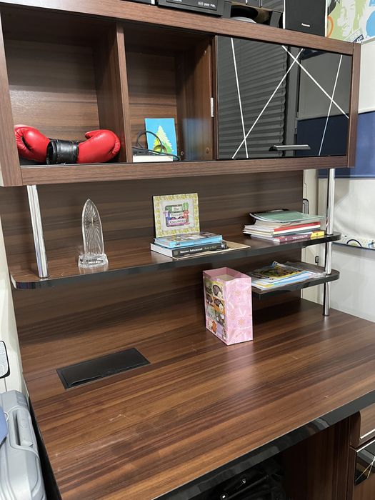 Продам учебный стол