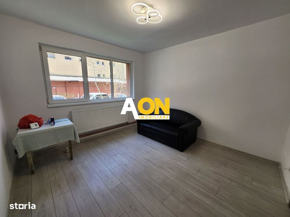 De vanzare apartament 2 camere, Centru — fotografia 3