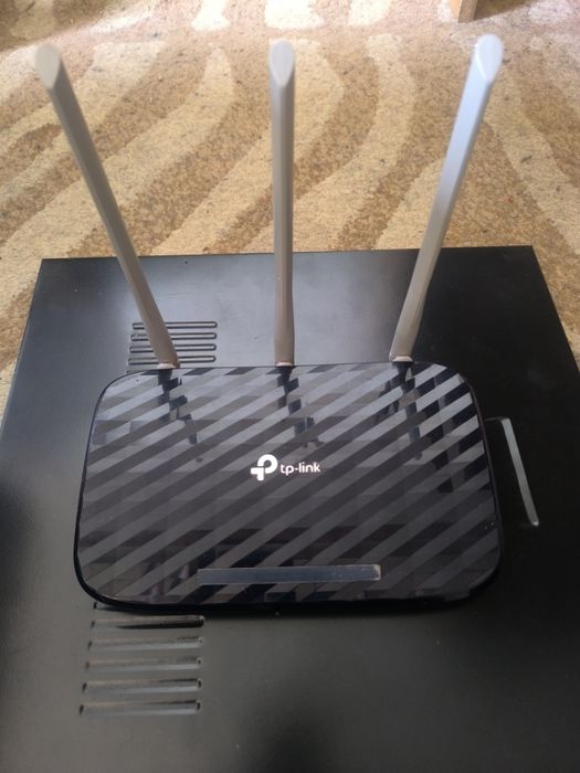 Продам вай фай роутер TP-LINK  2.4 и 5 герц двухдиапазонный.