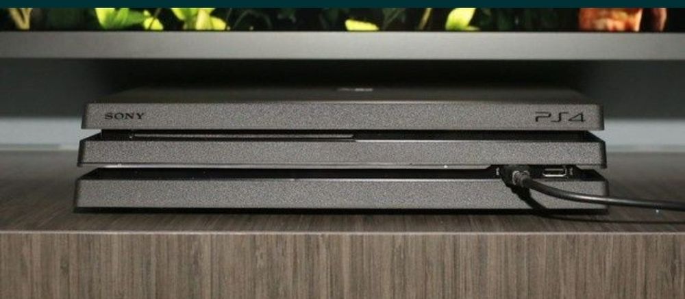 Продаю или обменяю пс4 про!