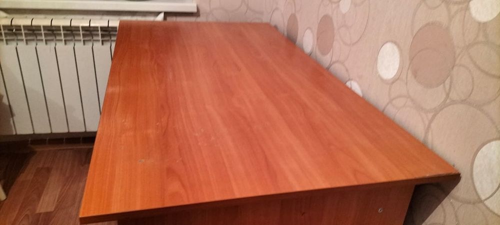 Продам письменный стол