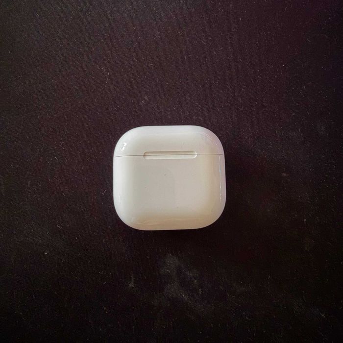 Продам AirPods 4