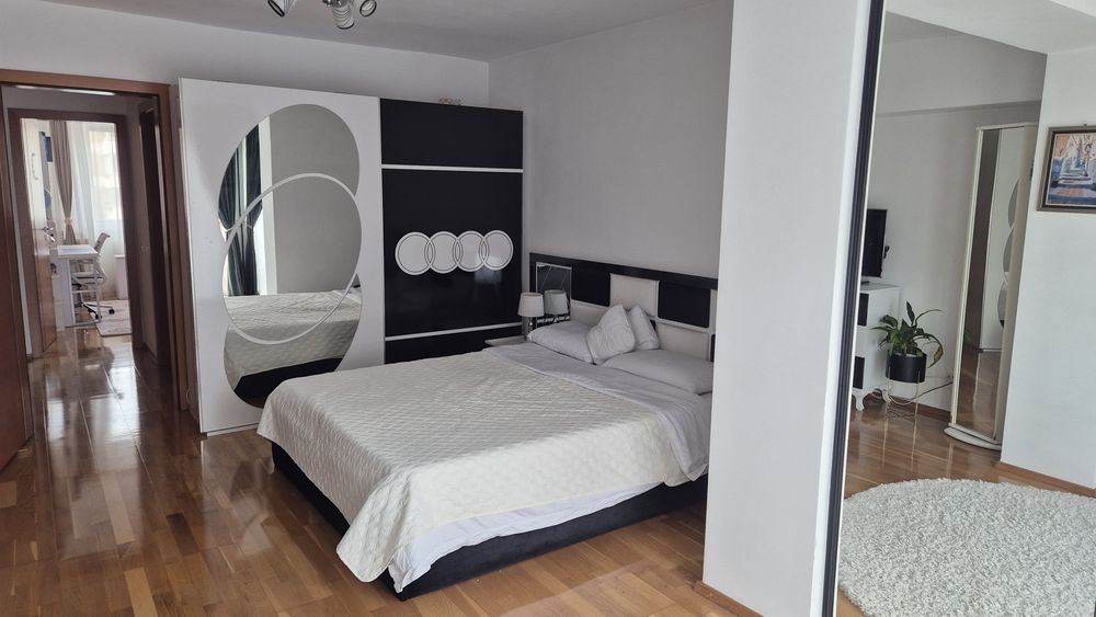 Apartament 4 camere 125 mp